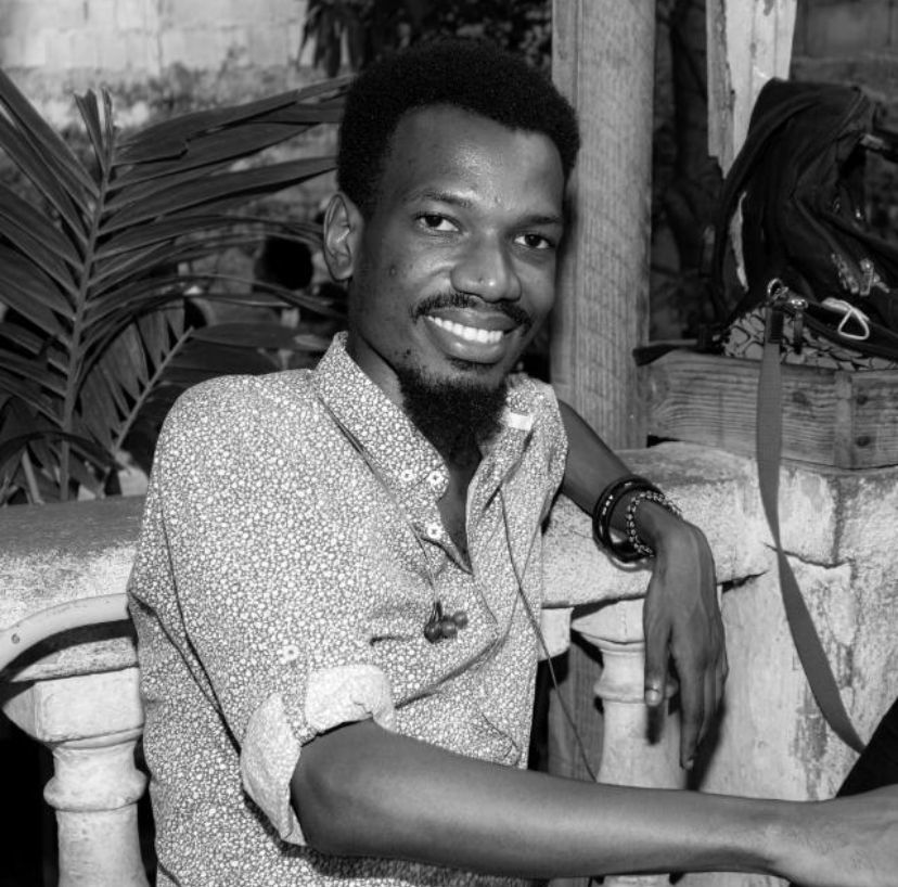 Le corps poétique de Léa ou la beauté en mille morceaux de Joubert Joseph